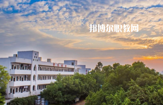 廣州市南沙區(qū)嶺東職業(yè)技術(shù)學(xué)校2020年報名條件、招生要求、招生對象