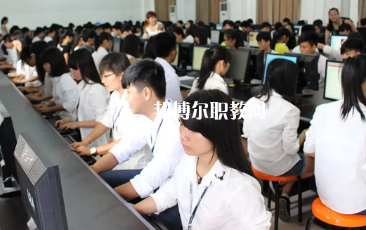 廉江興華職業(yè)技術(shù)學(xué)校2020年報名條件、招生要求、招生對象