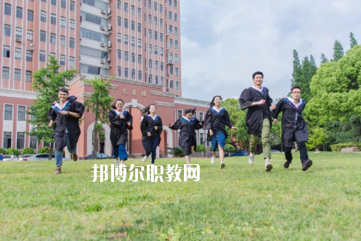 深圳市新鵬職業(yè)高級(jí)中學(xué)020年報(bào)名條件、招生要求、招生對(duì)象