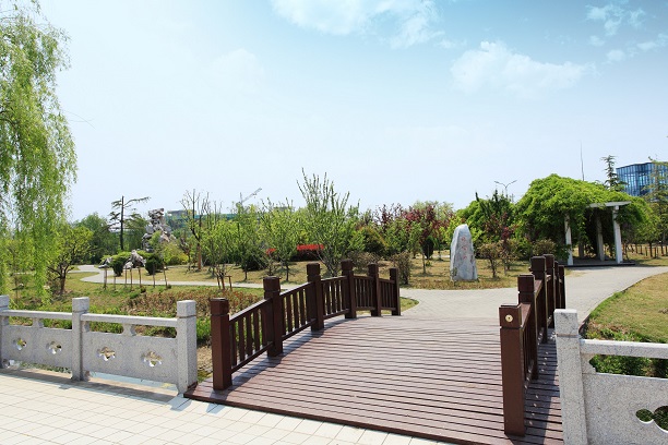 鹽城工業(yè)職業(yè)技術(shù)學(xué)院中專部怎么樣、好不好