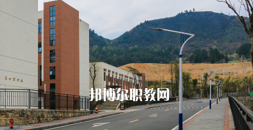 貴州建設(shè)職業(yè)技術(shù)學(xué)院中職部2020年報(bào)名條件、招生要求、招生對(duì)象