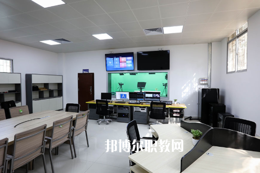深圳市龍崗區(qū)第二職業(yè)技術(shù)學(xué)校怎么樣、好不好