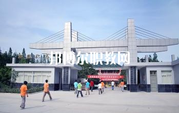 新縣千斤職業(yè)高級中學(xué)2021年報名條件、招生要求、招生對象