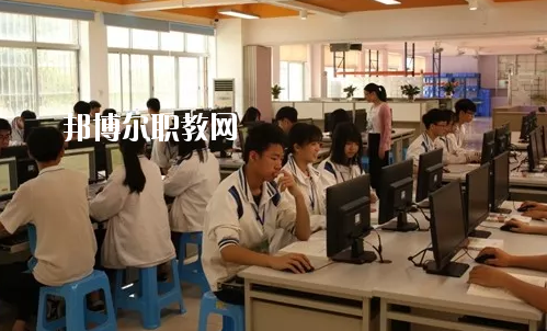 佛山順德區(qū)李偉強(qiáng)職業(yè)技術(shù)學(xué)校怎么樣、好不好