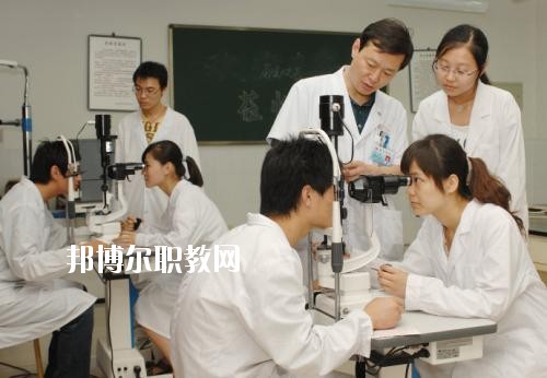 四川2020年設有衛(wèi)校的公辦大專學校