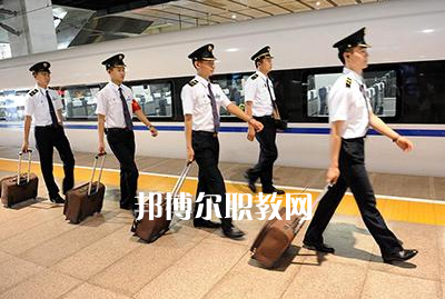 甘肅2021年讀高鐵學(xué)校一年要多少錢(qián)