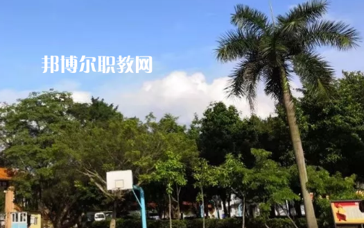 佛山騰飛技工學(xué)校2021年報名條件、招生要求、招生對象