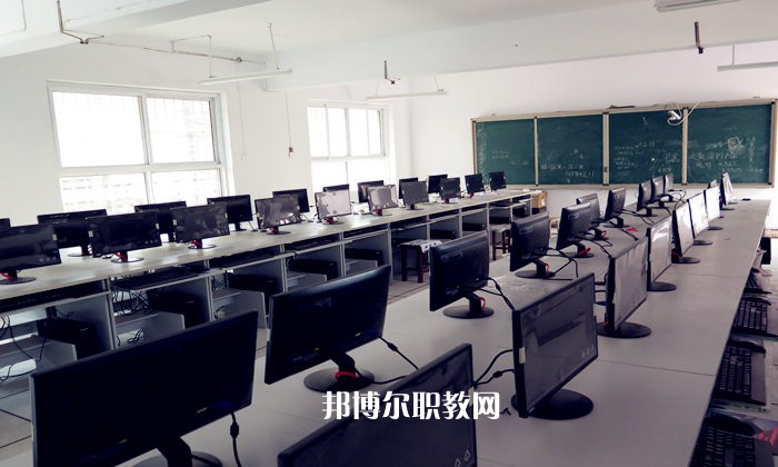 ?？h職業(yè)中等專業(yè)學校2021年招生辦聯(lián)系電話