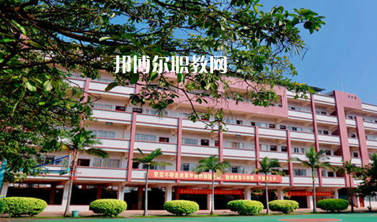 肇慶廣寧衛(wèi)生中等職業(yè)技術學校2021年報名條件、招生要求、招生對象