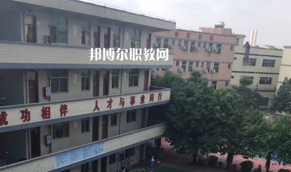 廣東領(lǐng)才技工學(xué)校2021年報名條件、招生要求、招生對象