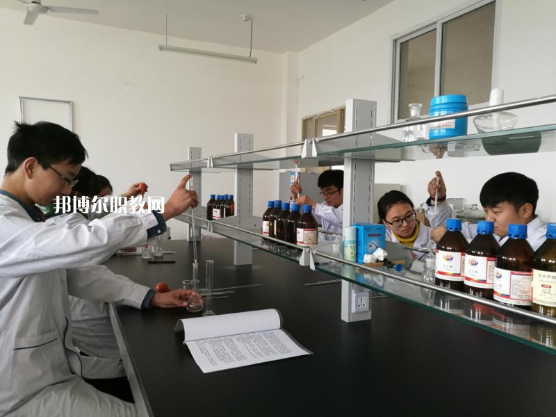 西安2021年男生讀衛(wèi)校學什么好