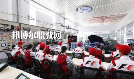 四川2021年哪個(gè)汽修學(xué)校好