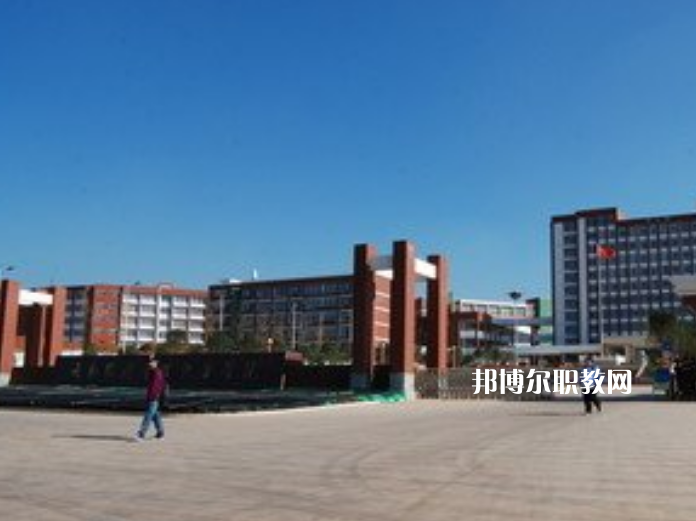 重慶松溉中等職業(yè)技術學校2021年報名條件、招生對象