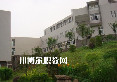 重慶市對外貿(mào)易經(jīng)濟(jì)學(xué)校怎么樣、好不好