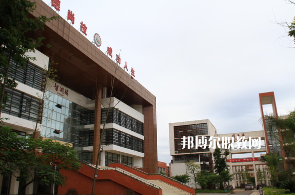 重慶開縣巨龍中等職業(yè)技術(shù)學(xué)校2021年報(bào)名條件、招生要求、招生對(duì)象