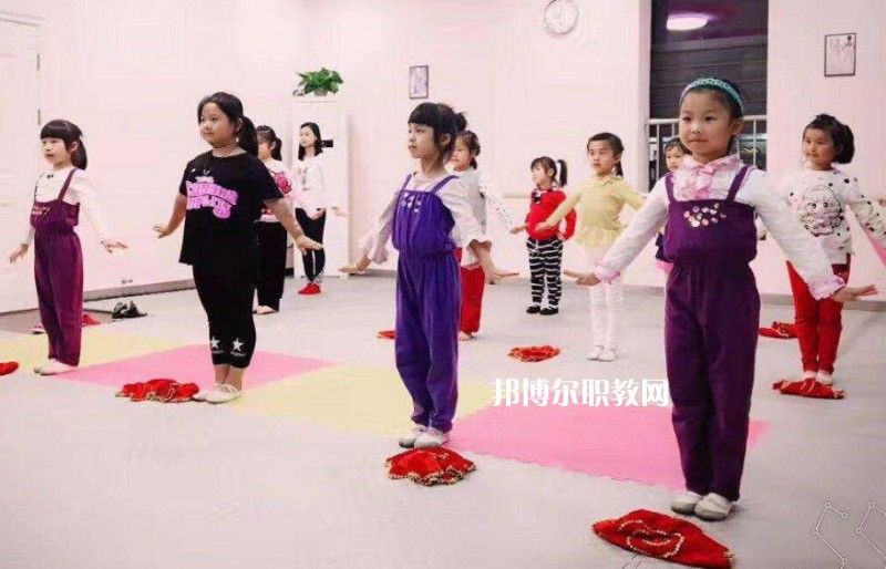 江蘇2021年幼師學(xué)校哪個(gè)專(zhuān)業(yè)好