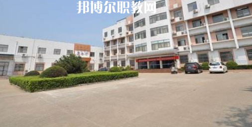 鳳陽(yáng)科技學(xué)校2021年招生辦聯(lián)系電話(huà)
