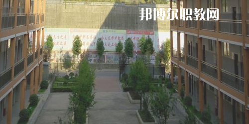 遵義市紅花崗區(qū)經(jīng)濟(jì)職業(yè)技術(shù)學(xué)校2021年報(bào)名條件、招生要求、招生對(duì)象