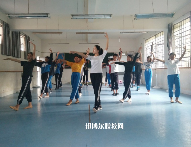 西盟縣職業(yè)高級(jí)中學(xué)2021年有哪些專業(yè)