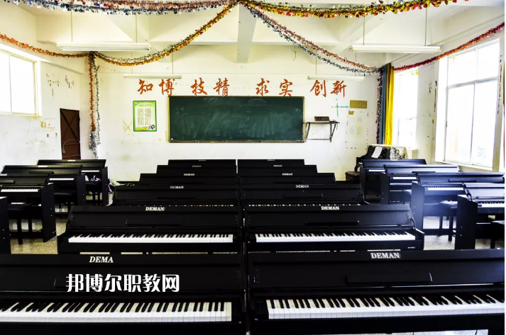 丘北民生職業(yè)技術(shù)學(xué)校2021年學(xué)費(fèi)、收費(fèi)多少
