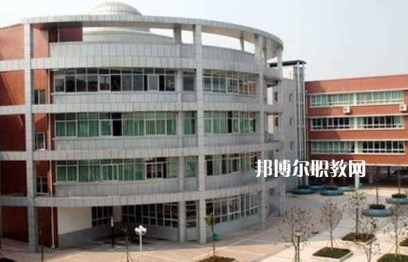 重慶2021年中專和?？朴惺裁磪^(qū)別