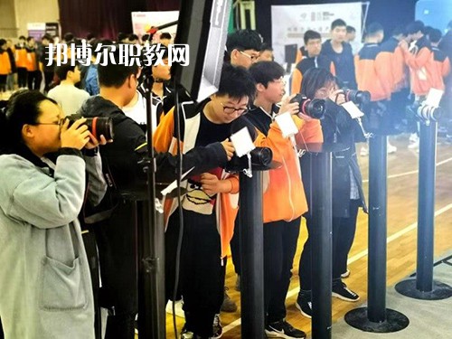 泰州市鳳凰藝術(shù)學(xué)校2021年報(bào)名條件、招生要求、招生對(duì)象