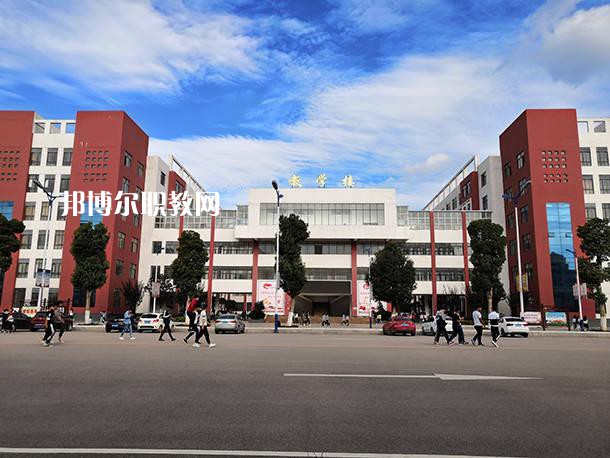 曲靖麒麟職業(yè)技術(shù)學(xué)校2021年學(xué)費(fèi)、收費(fèi)多少