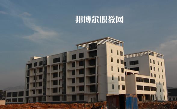紅河州衛(wèi)生學校2021年學費、收費多少