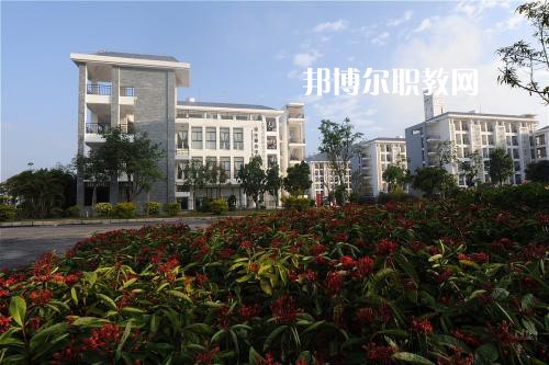 普洱農(nóng)業(yè)學(xué)校2021年報(bào)名條件、招生要求、招生對(duì)象