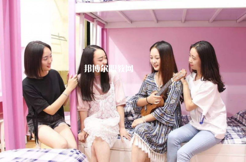 鳳慶縣職業(yè)高級(jí)中學(xué)怎么樣、好不好