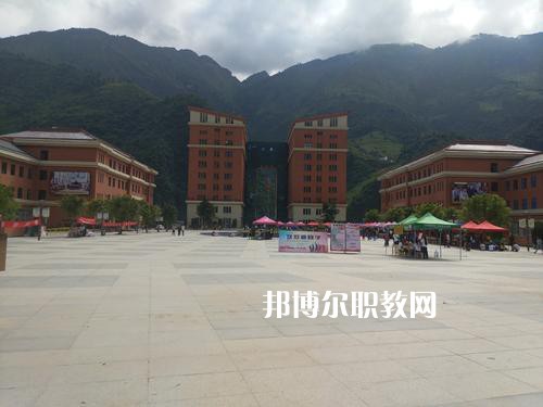 怒江州民族中等專業(yè)學(xué)校2021年學(xué)費(fèi)、收費(fèi)多少