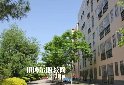 云南曲靖應(yīng)用技術(shù)學(xué)校2021年學(xué)費(fèi)、收費(fèi)多少