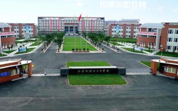 四川省什邡市職業(yè)中專學(xué)校2021年學(xué)費(fèi)、收費(fèi)多少