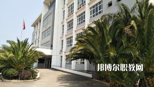 晉寧職業(yè)高級中學(xué)2021年報名條件、招生要求、招生對象