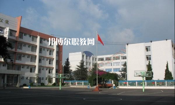 云南貿(mào)易經(jīng)濟(jì)學(xué)校2021年報(bào)名條件、招生要求、招生對(duì)象