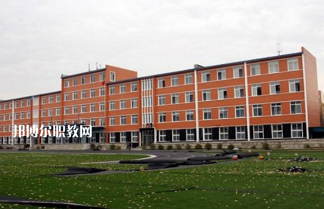 云南楚雄工業(yè)學(xué)校2021年學(xué)費(fèi)、收費(fèi)多少