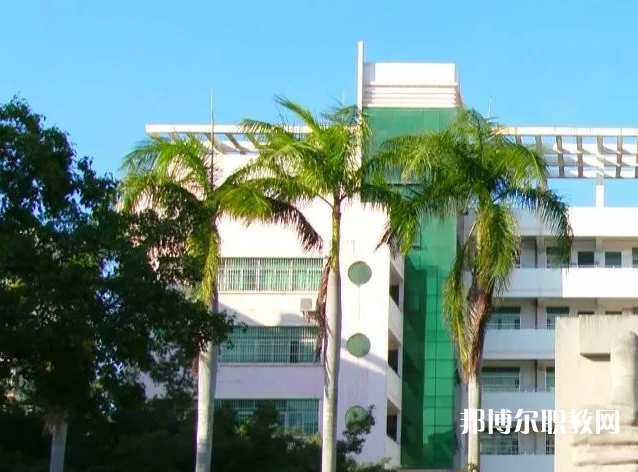 海南農(nóng)墾衛(wèi)生學(xué)校2021年報名條件、招生要求、招生對象
