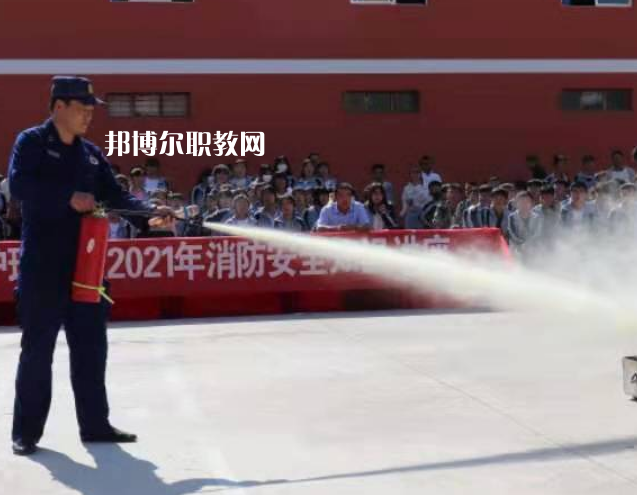 定西隴中護(hù)理學(xué)校2022年報(bào)名條件、招生要求、招生對(duì)象
