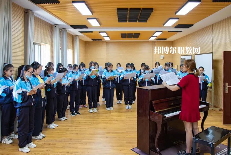 金昌市理工中等專業(yè)學校2022年報名條件、招生要求、招生對象