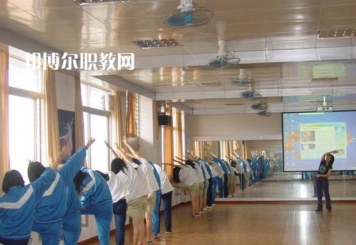 鶴山職業(yè)技術(shù)學(xué)校2022年報(bào)名條件、招生要求、招生對象
