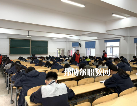 南京江寧高等職業(yè)技術(shù)學(xué)校2022年招生辦聯(lián)系電話(huà)