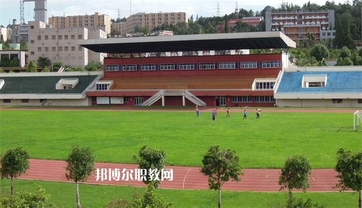 重慶魚嘴職業(yè)高級中學(xué)2022年學(xué)費、收費多少 