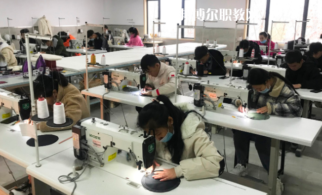貴州特殊教育中等職業(yè)技術(shù)學(xué)校2022年報(bào)名條件、招生要求、招生對(duì)象