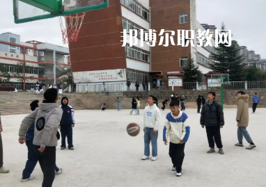 清鎮(zhèn)中等職業(yè)技術(shù)學(xué)校2022年學(xué)費(fèi)、收費(fèi)多少