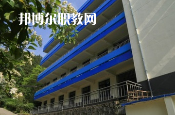 貴州科技學(xué)校2022年學(xué)費(fèi)、收費(fèi)多少
