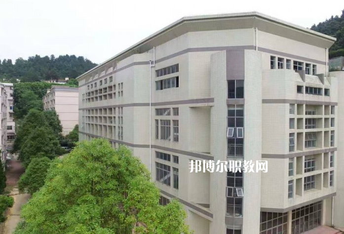 貴陽精工科技學校2022年學費、收費多少