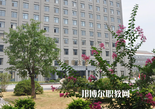 徐州機(jī)電技師學(xué)院2022年報(bào)名條件、招生要求、招生對(duì)象