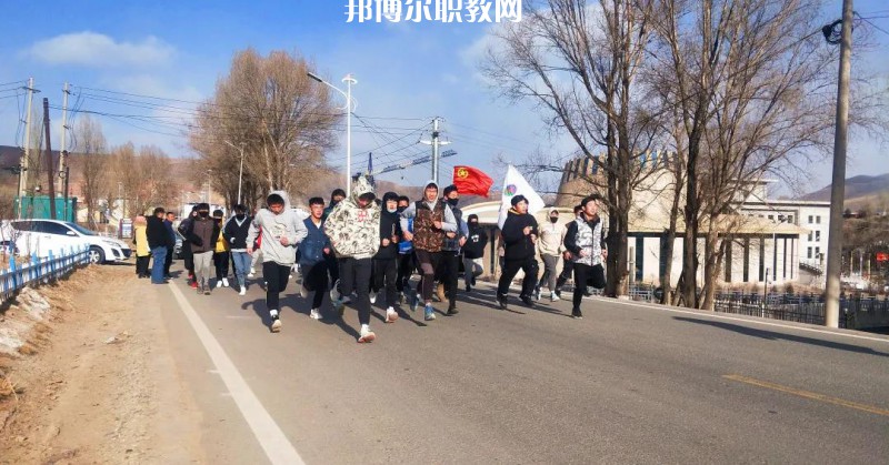 肅南縣職教中心2022年學(xué)費、收費多少