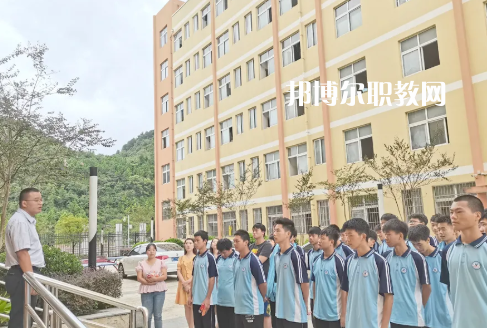 遵義市紅花崗區(qū)經(jīng)濟(jì)職業(yè)技術(shù)學(xué)校2022年學(xué)費(fèi)、收費(fèi)多少
