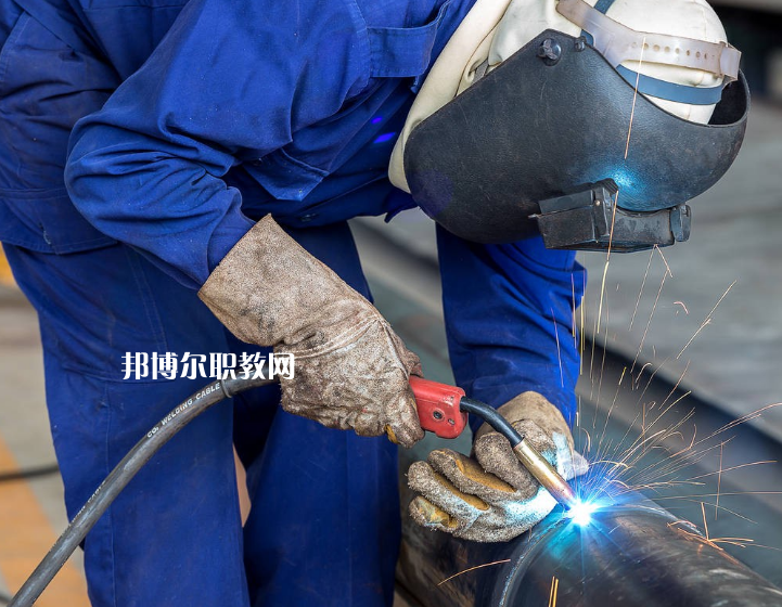 石家莊百富勤中等專(zhuān)業(yè)學(xué)校2022年招生錄取分?jǐn)?shù)線(xiàn)